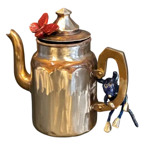 Tea pot ‘Misty & Red Butterfly’ <div class='maat'>23x23cm</div>